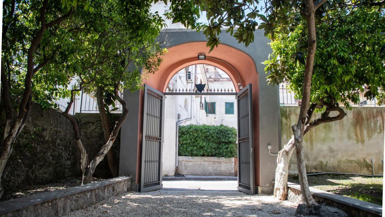 Palazzo D'Aquino Hotel Boscoreale Exterior foto